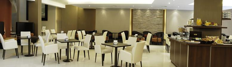 Land Plaza Hotel Баия-Бланка Экстерьер фото